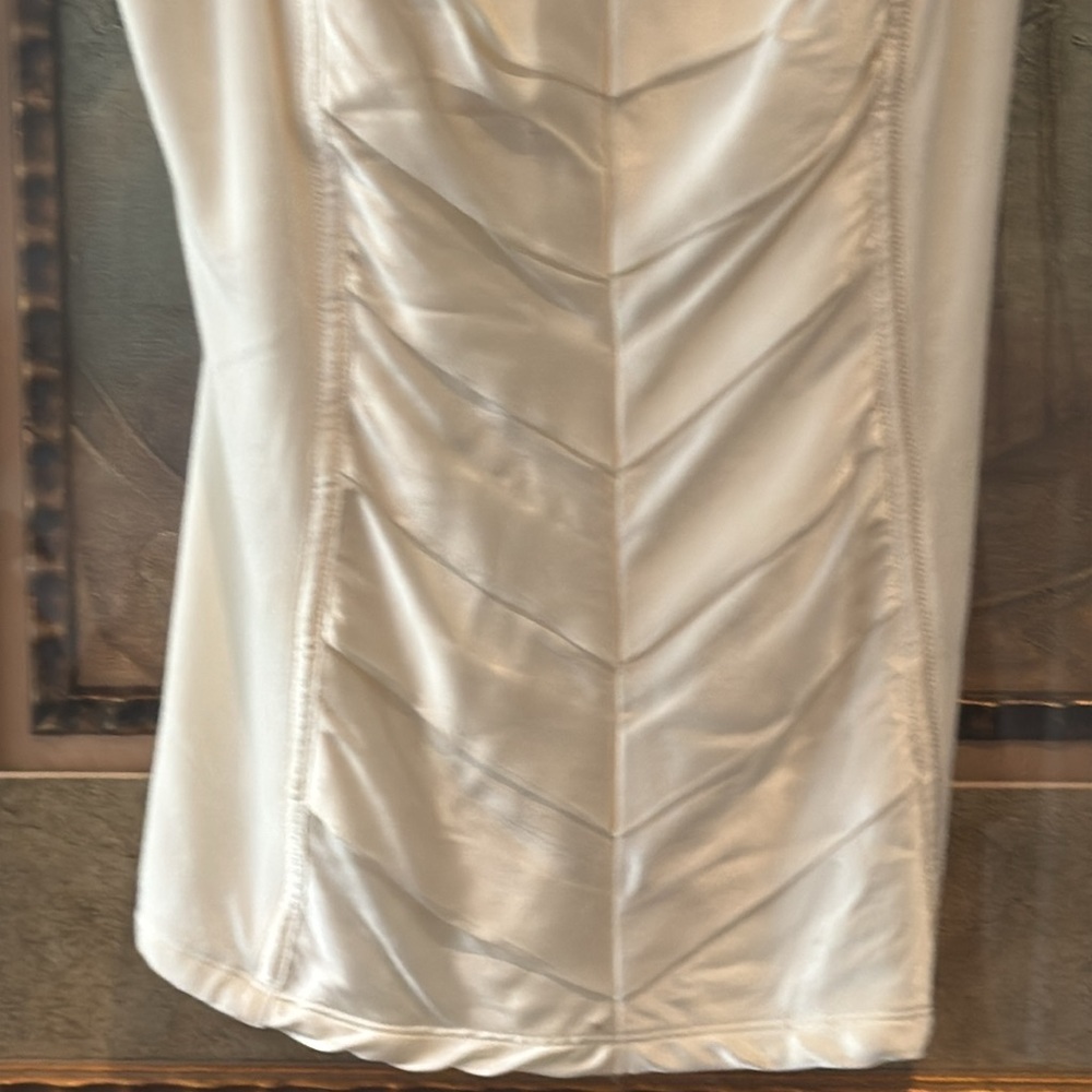 NWT Cache Ivory Ruched Satin Fitted Top w/ Spaghetti Straps - Picture 3 of 10